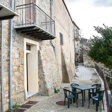 Casa Atena Motta d'Affermo